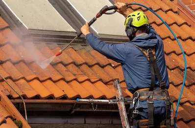 Démoussage et hydrofuge de toiture à Gabian